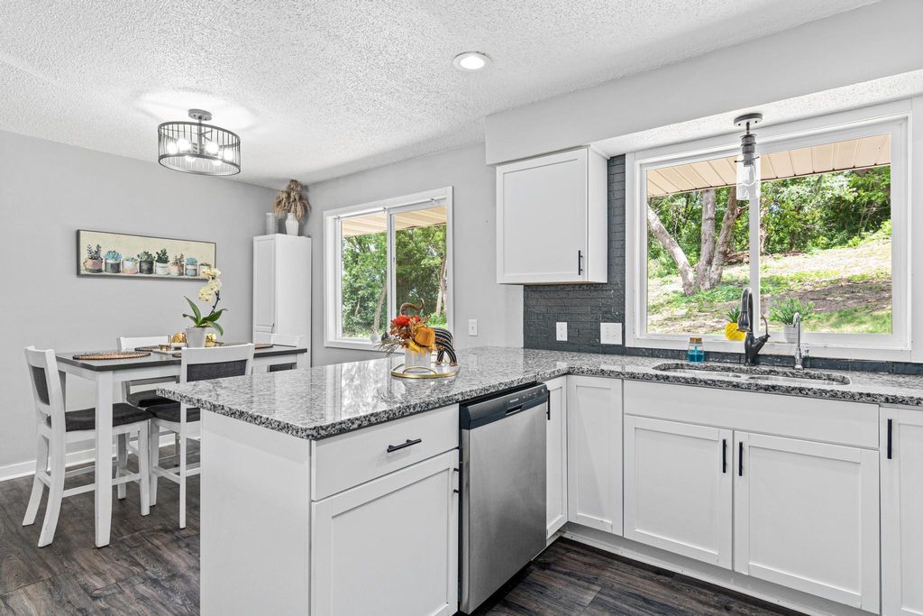 Photo of 2200 Horizon Road, Burnsville, MN 55337 (MLS # 7012978)