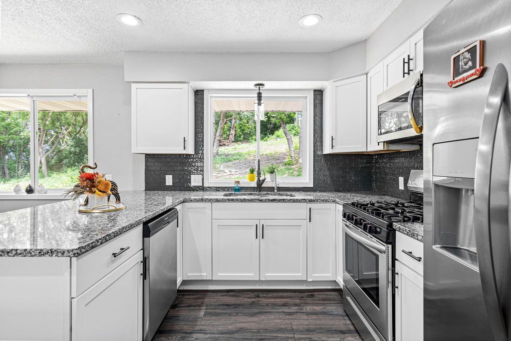 Photo of 2200 Horizon Road, Burnsville, MN 55337 (MLS # 7012978)