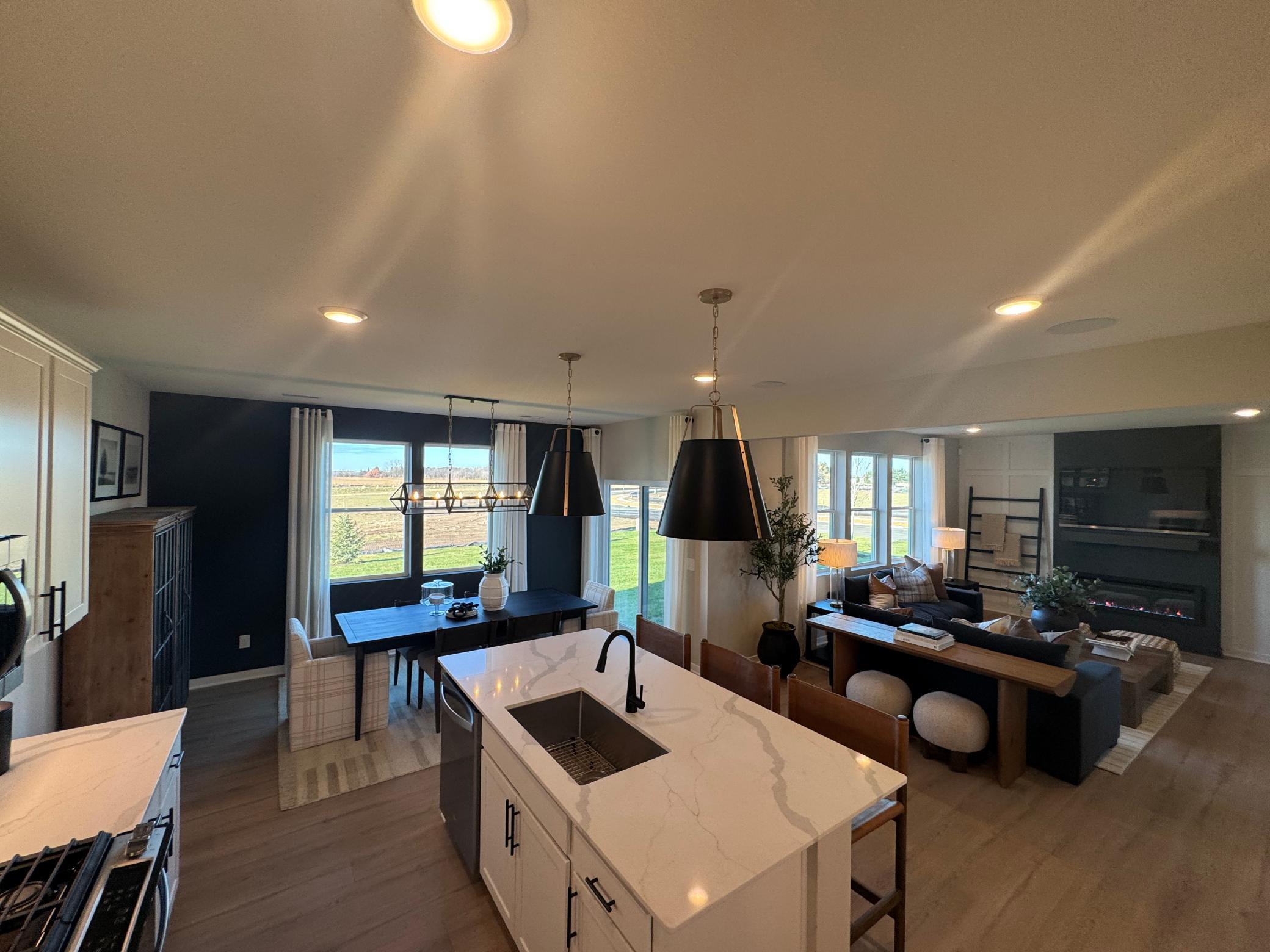 12554 Erskin Street NE