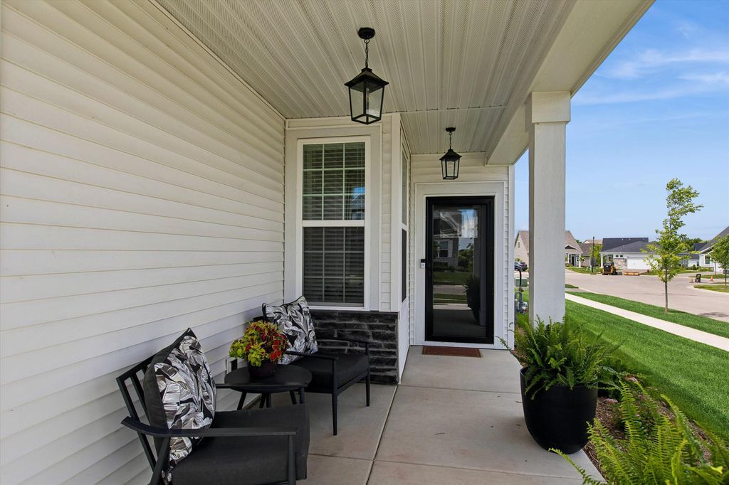 Photo of 1063 Moers Drive, Chaska, MN 55318 (MLS # 7091593)