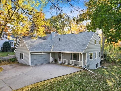 4308 Woods Way Minnetonka MN 55345