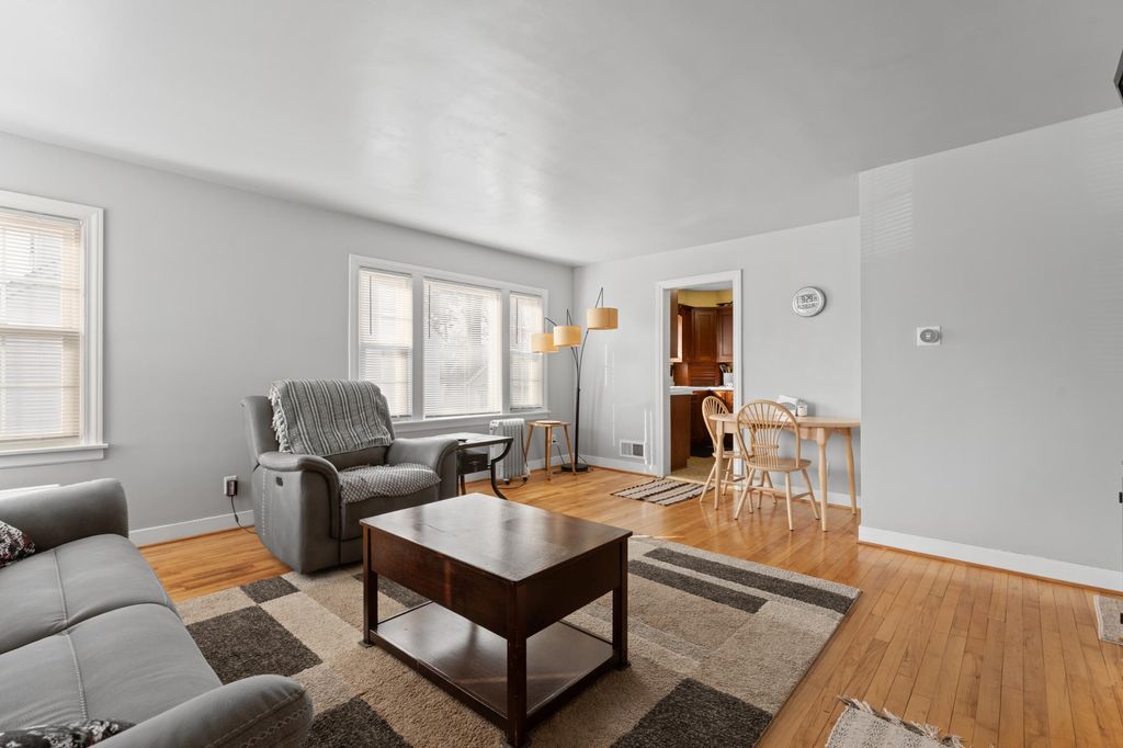 Photo of 1539 7th Avenue NE, Rochester, MN 55906 (MLS # 7031960)