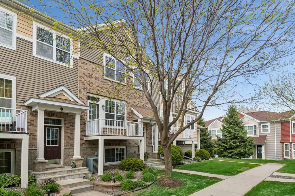 Photo of 1945 Commonwealth Boulevard #5, Chanhassen, MN 55317 (MLS # 6819393)
