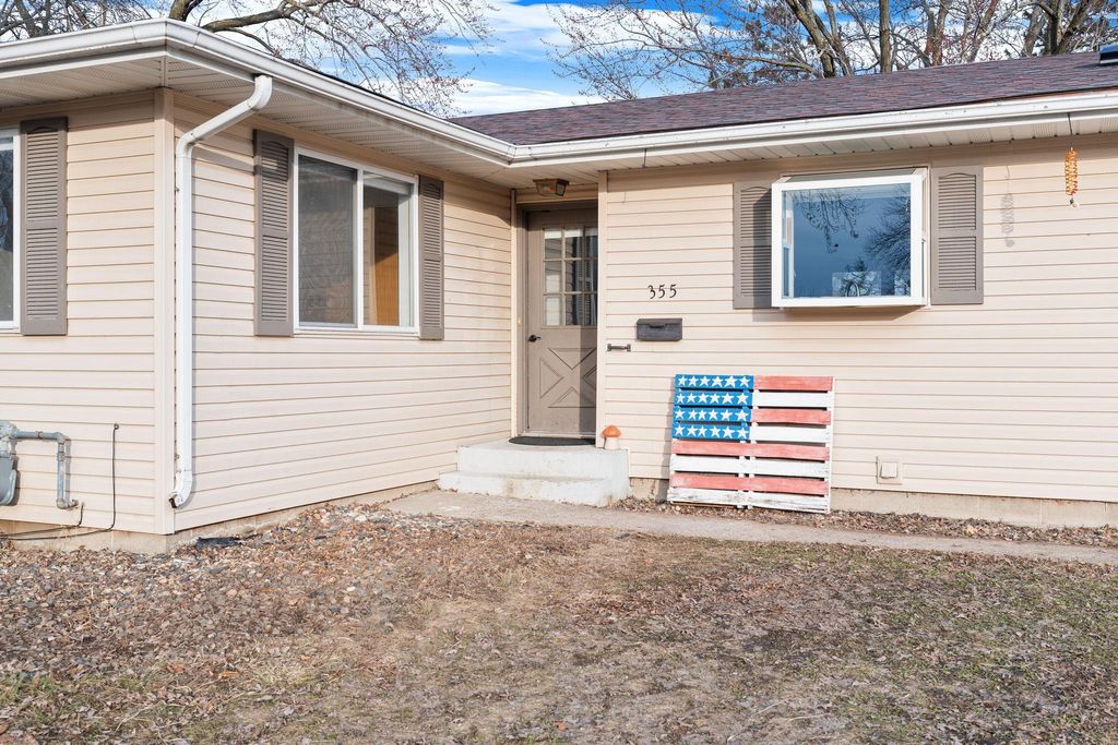 Photo of 355 15th Street NE, Owatonna, MN 55060 (MLS # 7018803)