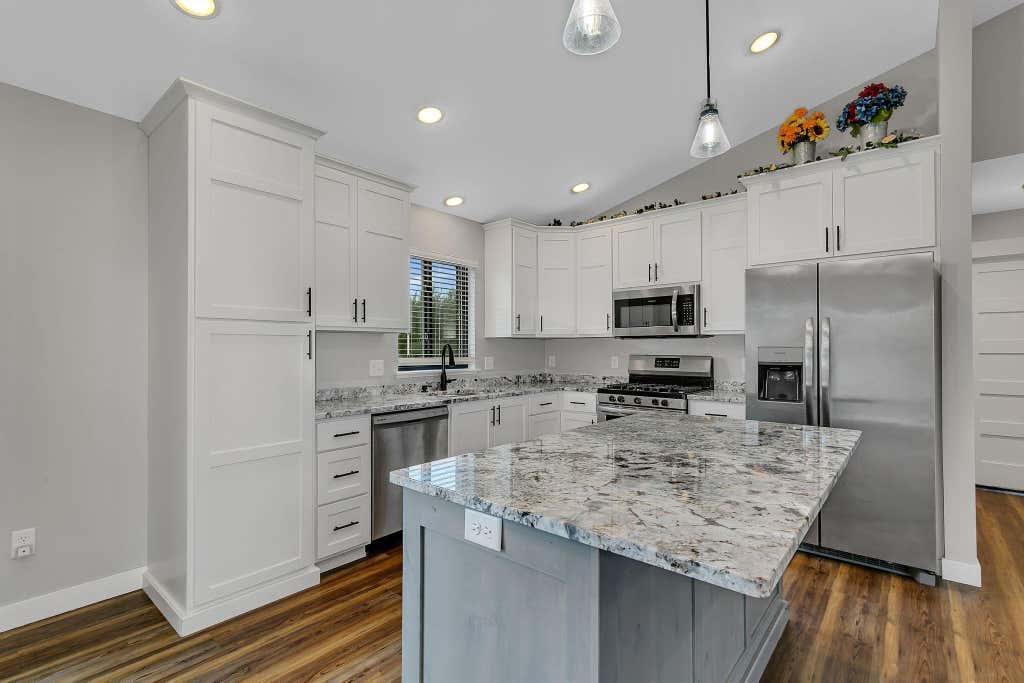 Photo of 1012 26th Street Loop, Sartell, MN 56377 (MLS # 7130096)