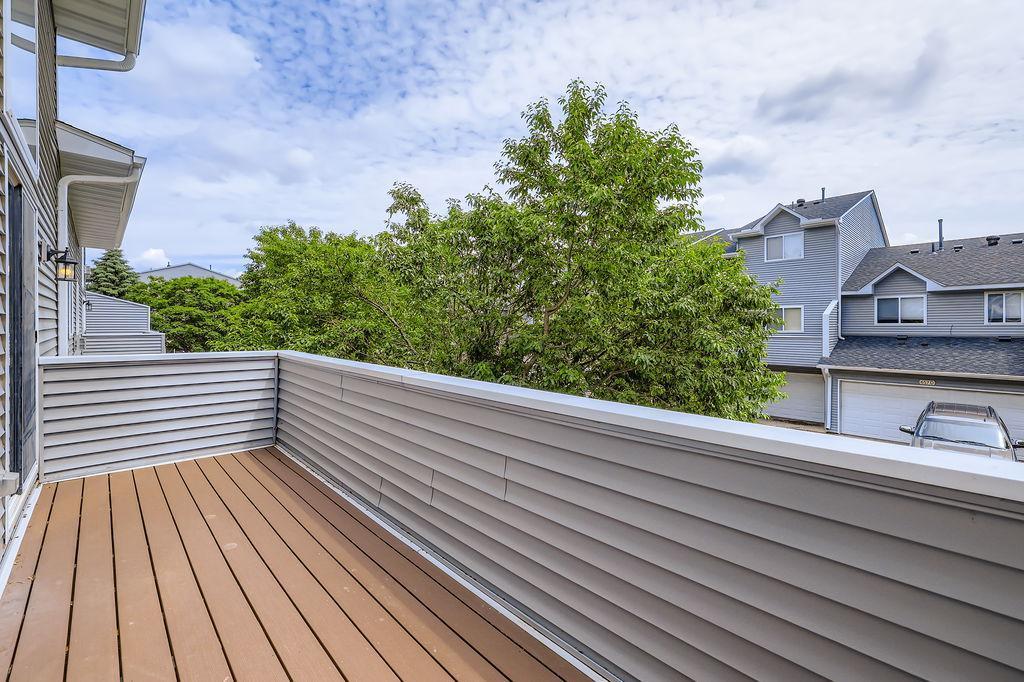649 Kingfisher Lane Unit i