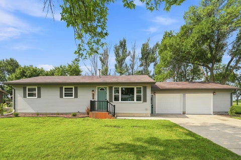 Photo of 916 Birch Avenue W, Hector, MN 55342 (MLS # 7111738)