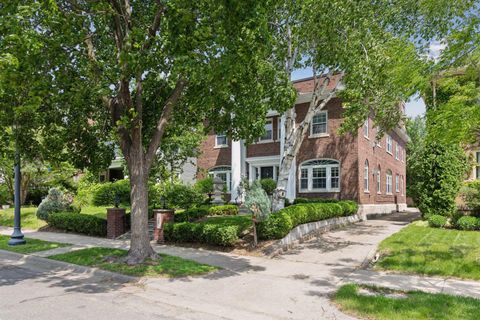 1785 Dupont Avenue S Minneapolis MN 55403