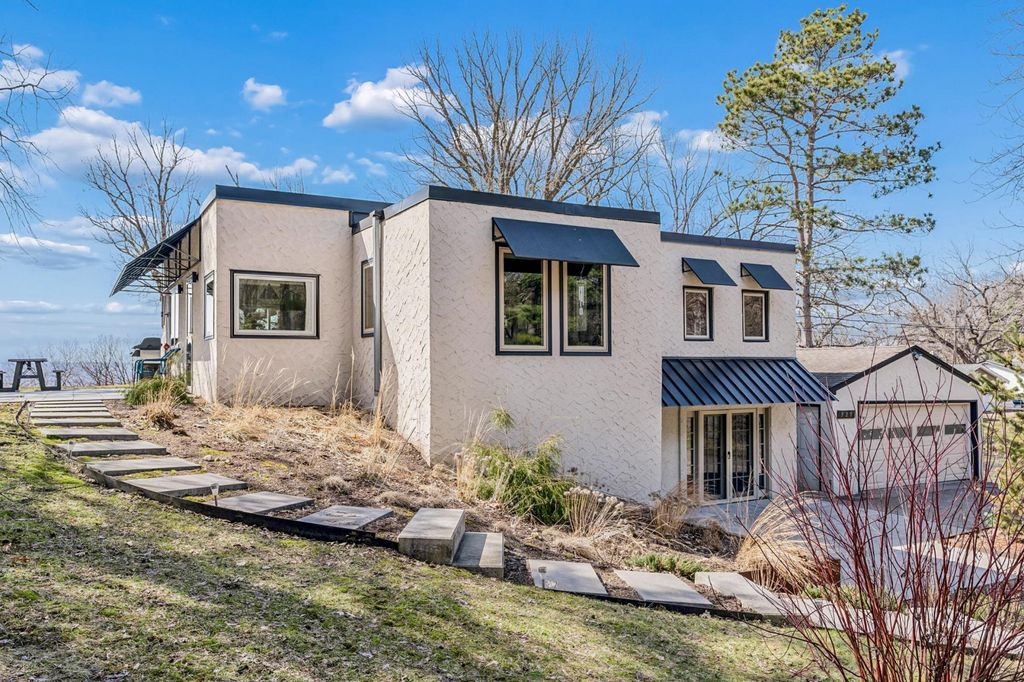 Photo of 525 Burlington Road, Saint Paul, MN 55119 (MLS # 7018812)