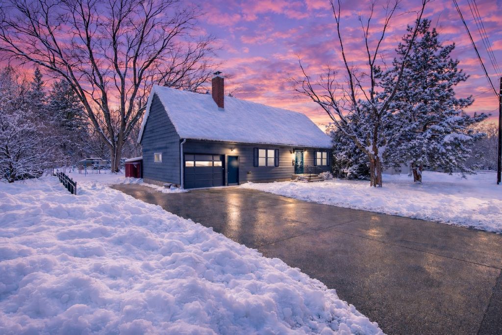 Photo of 314 8th Avenue SW, Faribault, MN 55021 (MLS # 7010625)