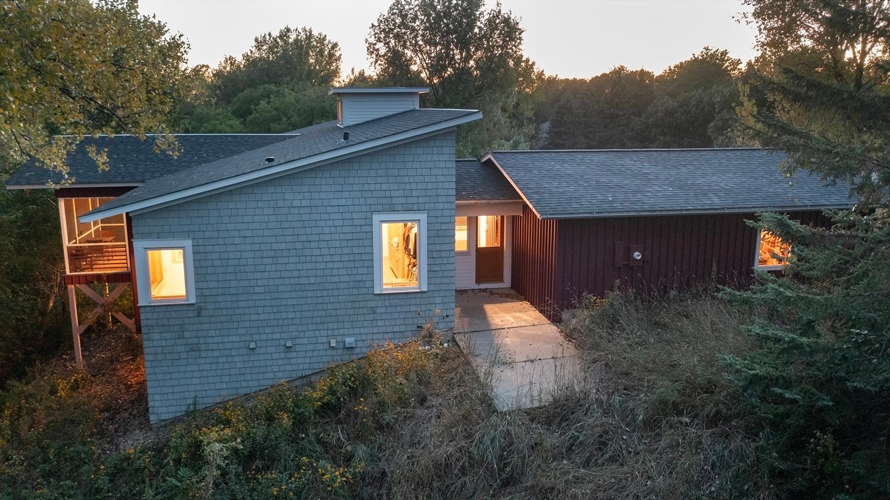 6 Robb Farm Road