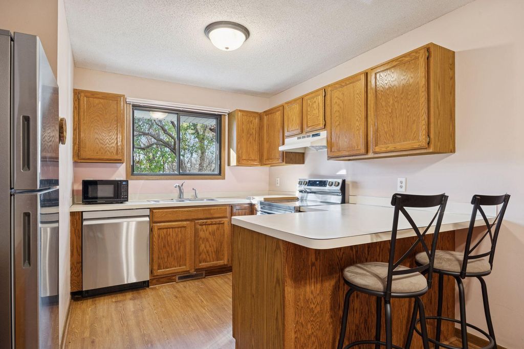 Photo of 7573 Wedgewood Way, Maple Grove, MN 55311 (MLS # 7026178)