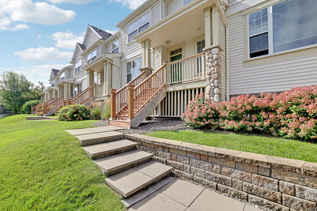 Photo of 13761 54th Avenue N, Plymouth, MN 55446 (MLS # 7134445)