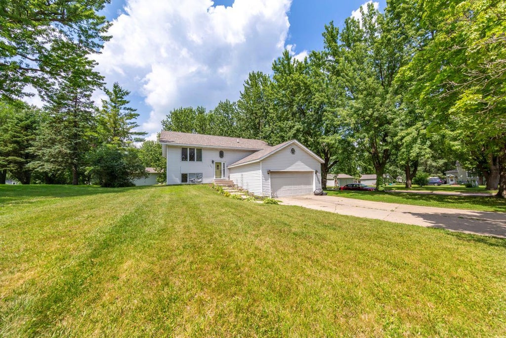 Photo of 202 S Nicollet Street, Winthrop, MN 55396 (MLS # 7113358)