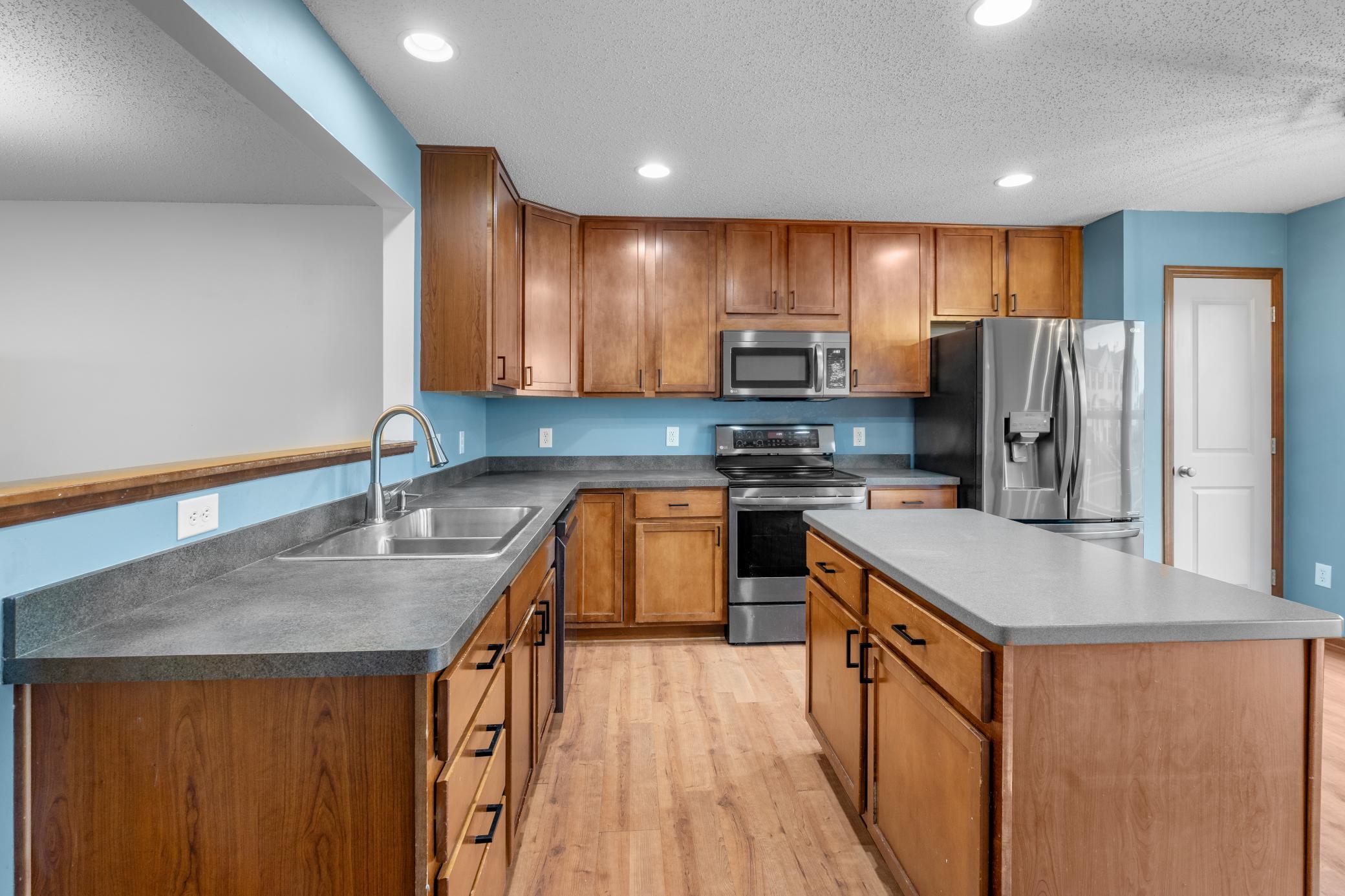 15086 Farnham Avenue N