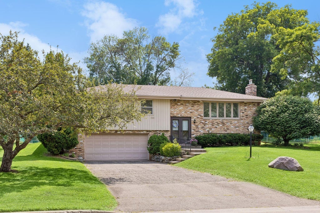 Photo of 14925 32nd Avenue N, Plymouth, MN 55447 (MLS # 7100563)