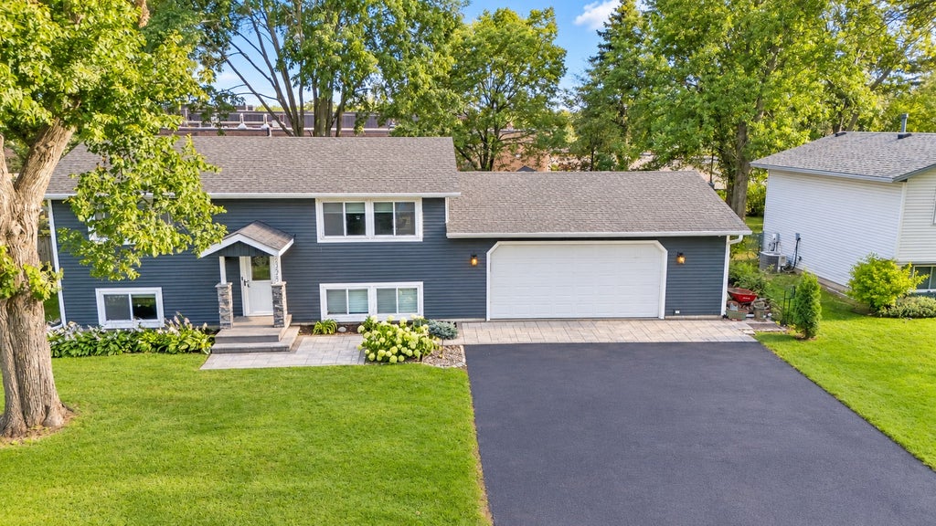 Photo of 10225 99th Avenue N, Maple Grove, MN 55369 (MLS # 7144296)
