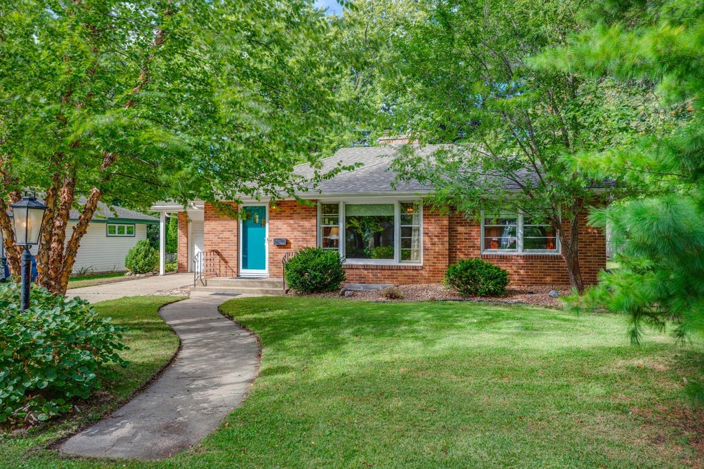 Photo of 7620 Upton Avenue S, Richfield, MN 55423 (MLS # 7150348)