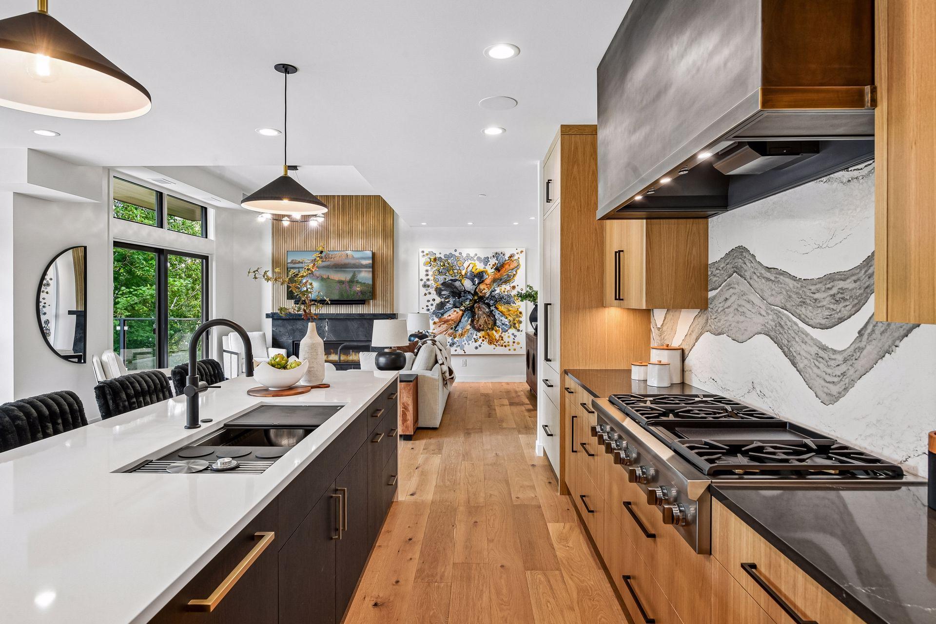 150 Broadway Avenue S 3C