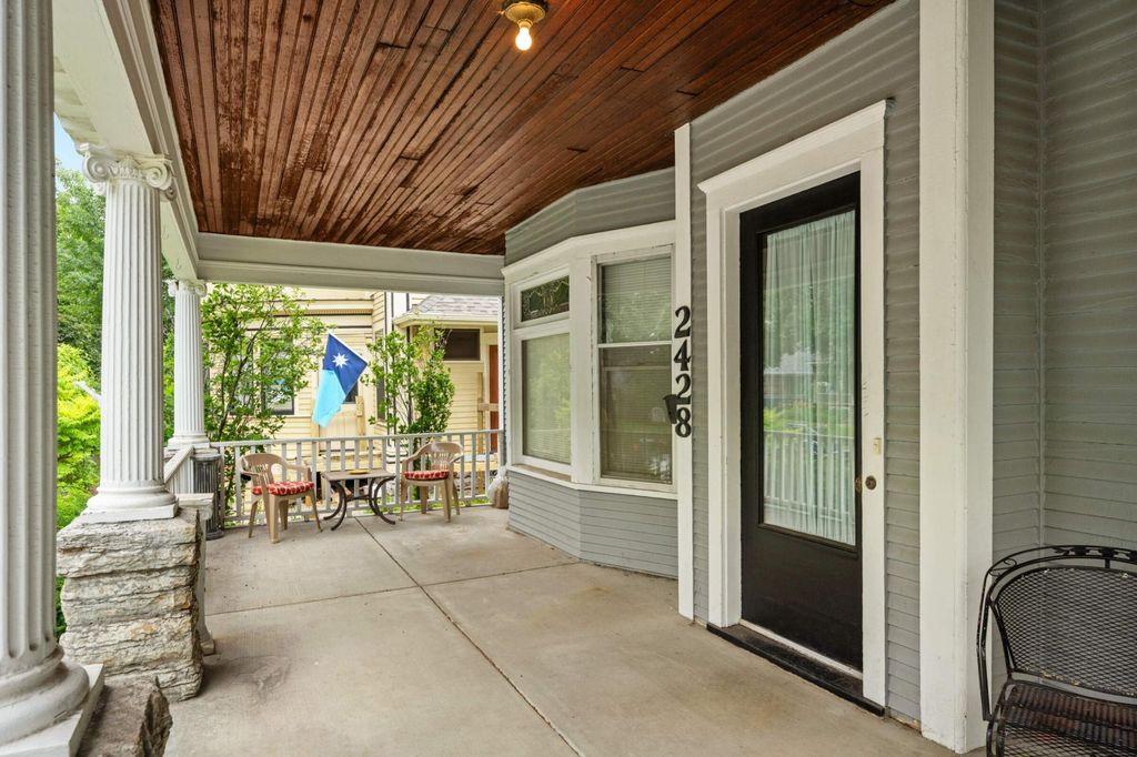 Photo of 2428 Colfax Avenue Ave S #3, Minneapolis, MN 55405 (MLS # 7019962)