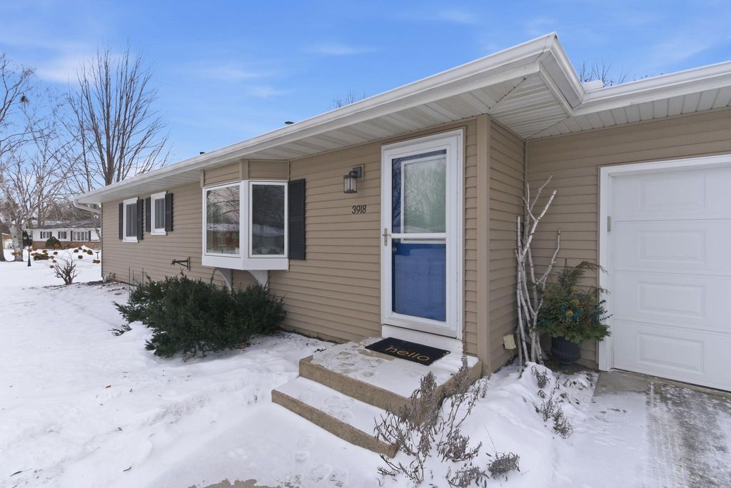 Photo of 3918 Turquoise Point, Eagan, MN 55122 (MLS # 7013010)