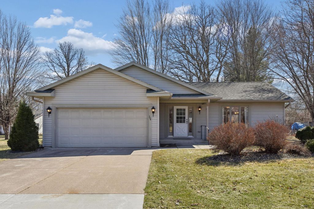 Photo of 304 Spruce Drive, Woodville, WI 54028 (MLS # 7048803)