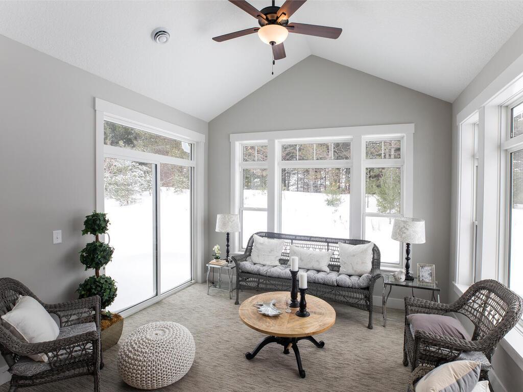 19230 Meadowridge Trail N