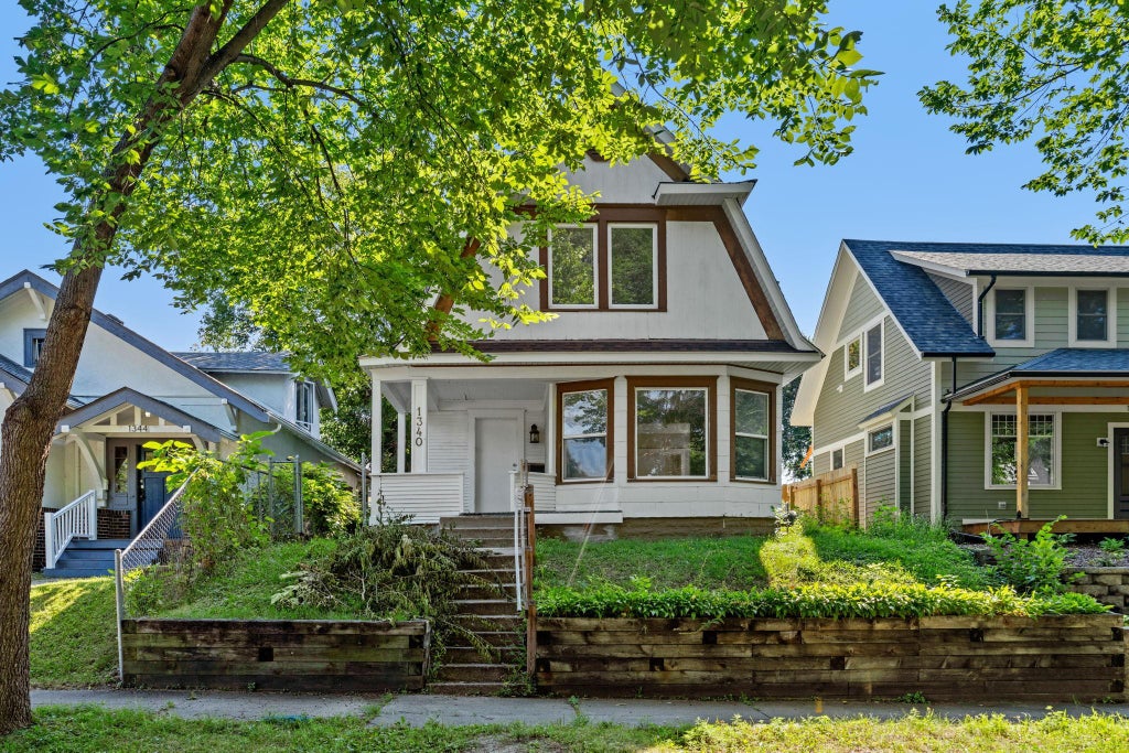 Photo of 1340 Oliver Avenue N, Minneapolis, MN 55411 (MLS # 7125347)