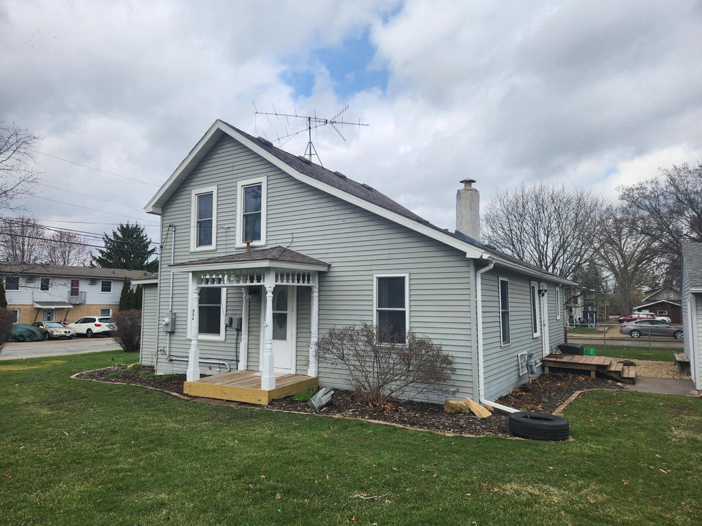 Photo of 904 Pearl Street, Prescott, WI 54021 (MLS # 7056777)