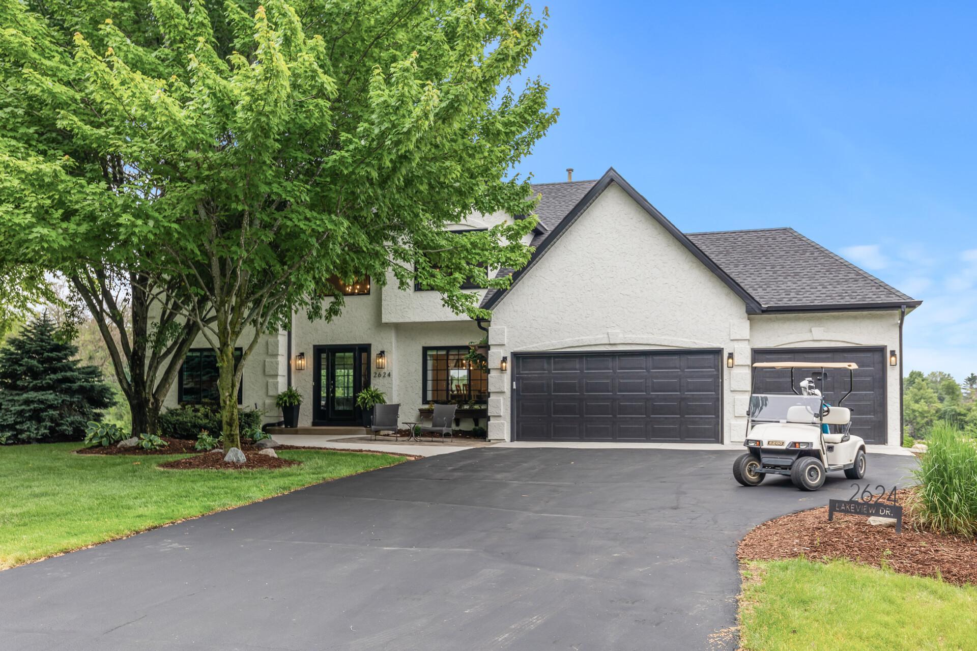 2624 Lakeview Drive