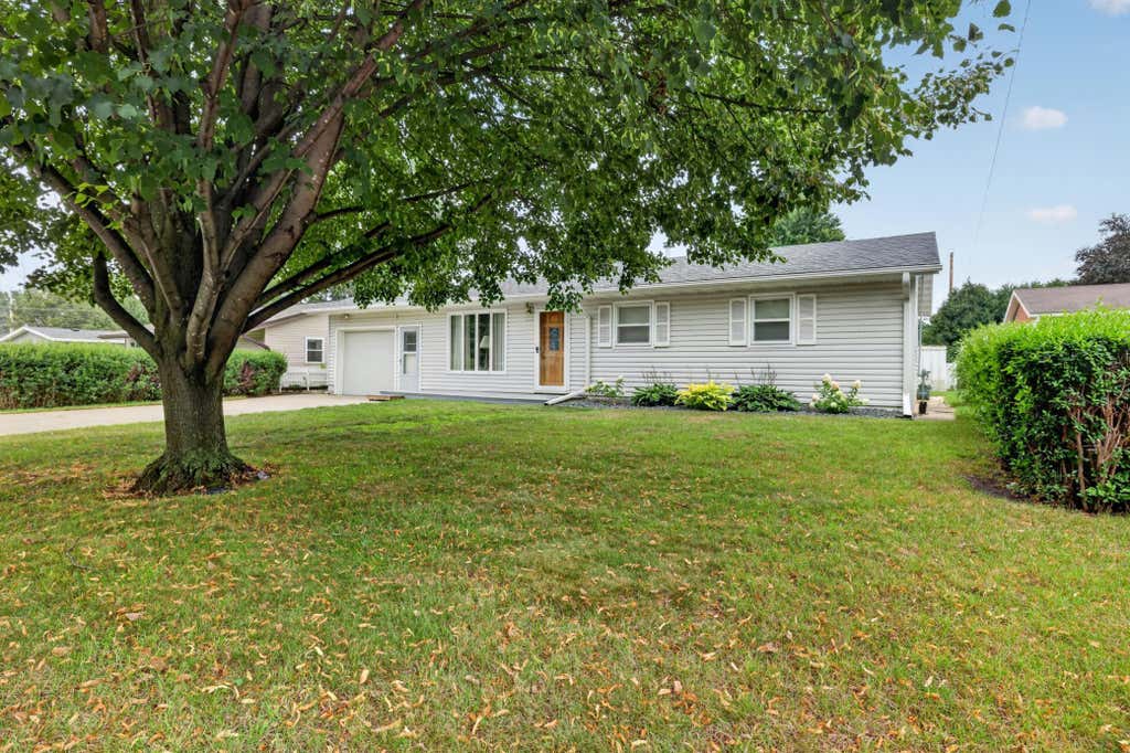 Photo of 212 2nd Street NW, Byron, MN 55920 (MLS # 7127193)