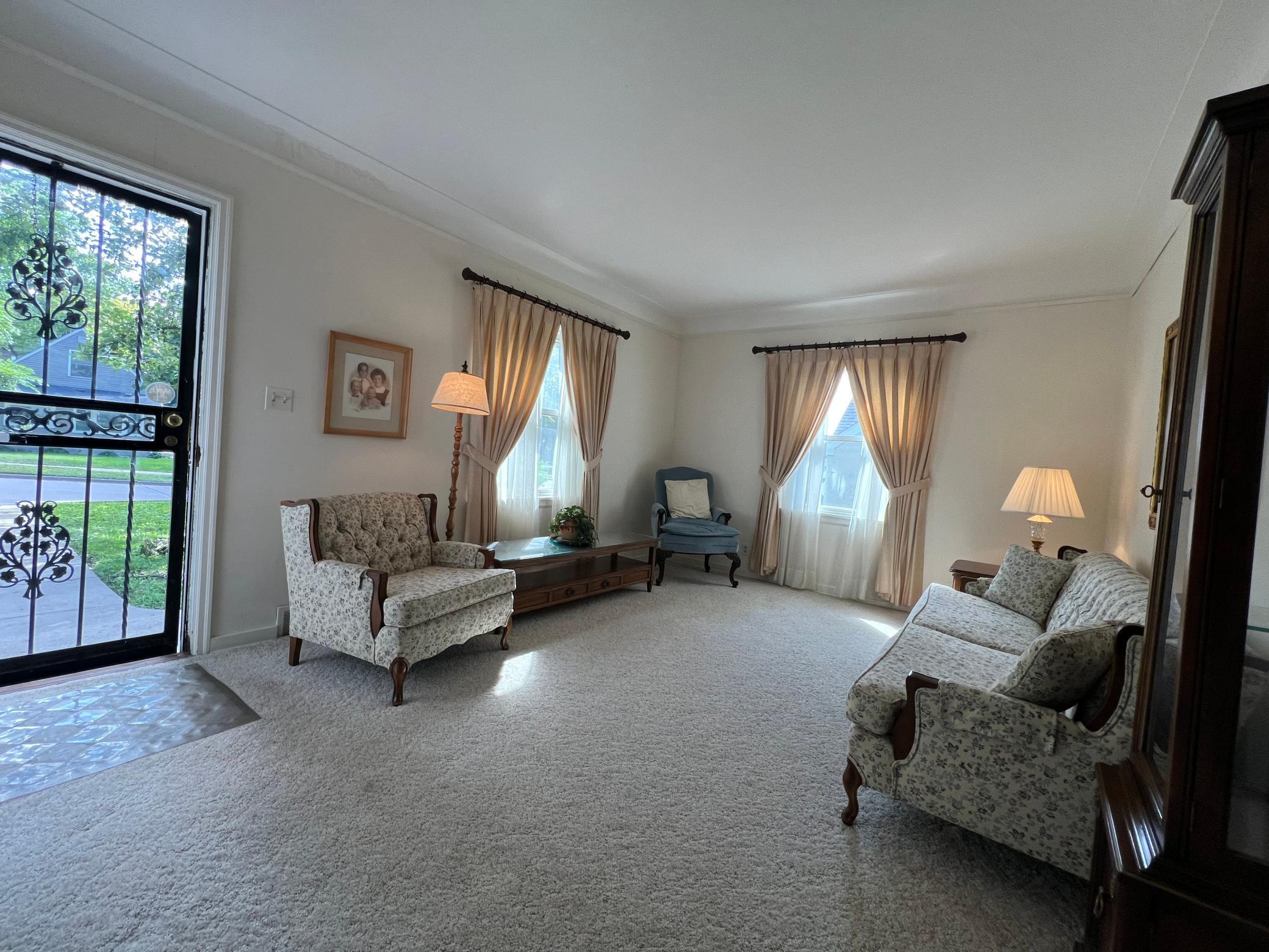 1806 Cleveland Street NE