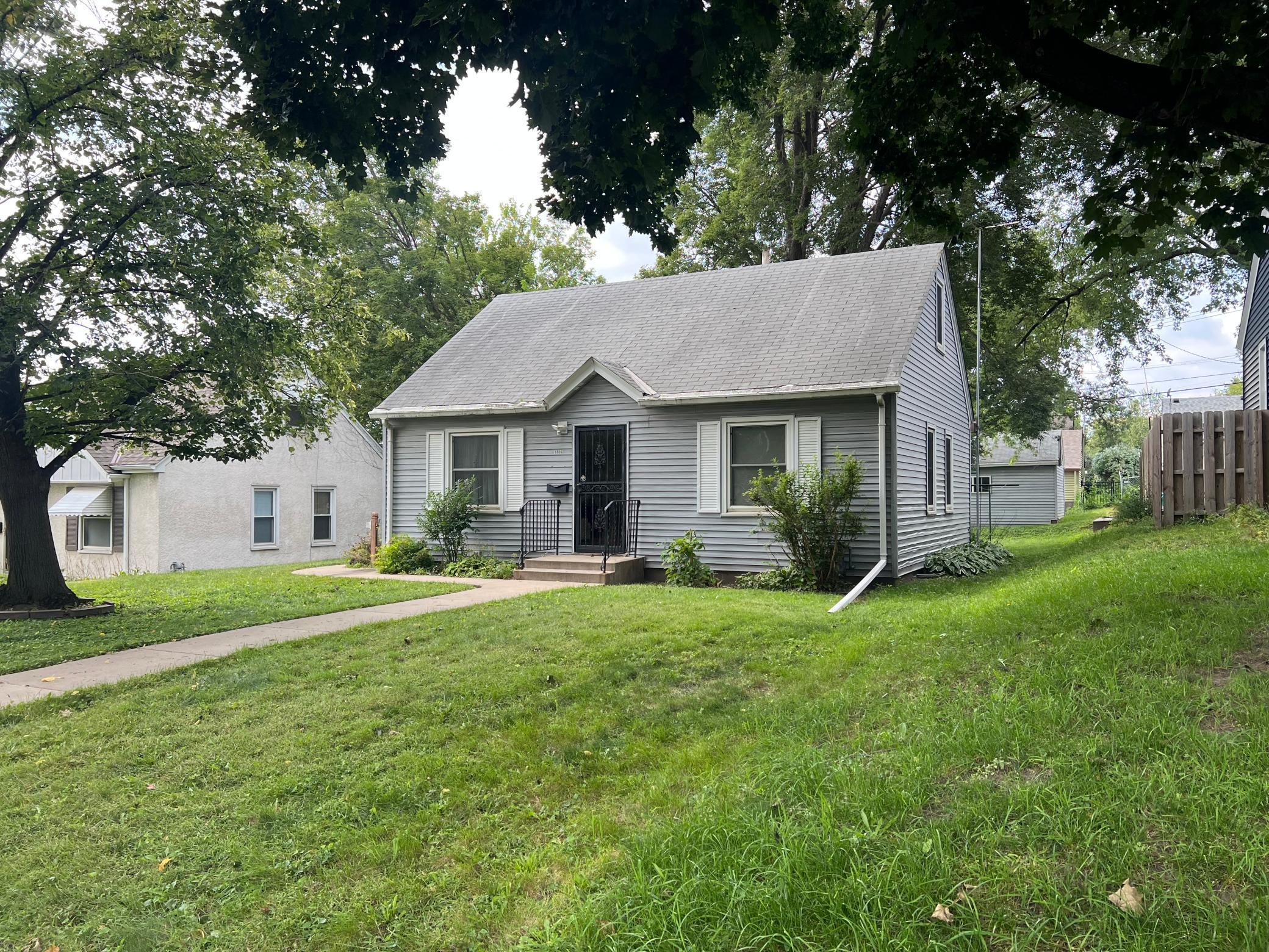 1806 Cleveland Street NE