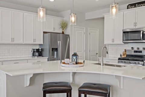 4884 Avery Court Eagan MN 55123