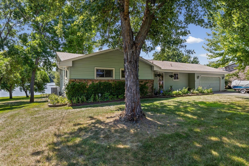 Photo of 1319 30th Street SE, Buffalo, MN 55313 (MLS # 7122994)