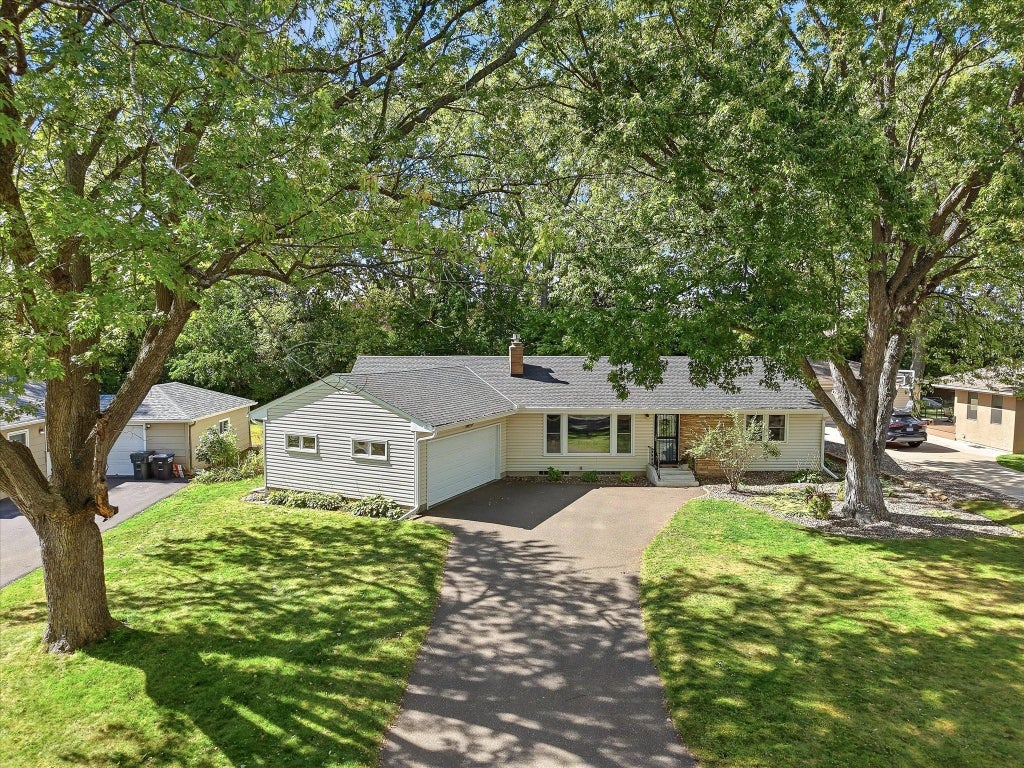 Photo of 2209 Midlothian Road, Roseville, MN 55113 (MLS # 7134962)