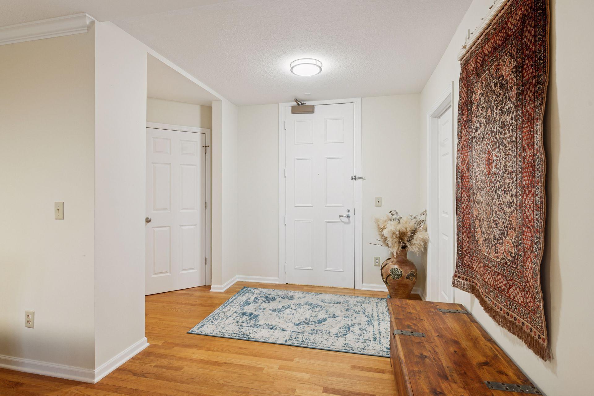 8301 Creekside Circle 570