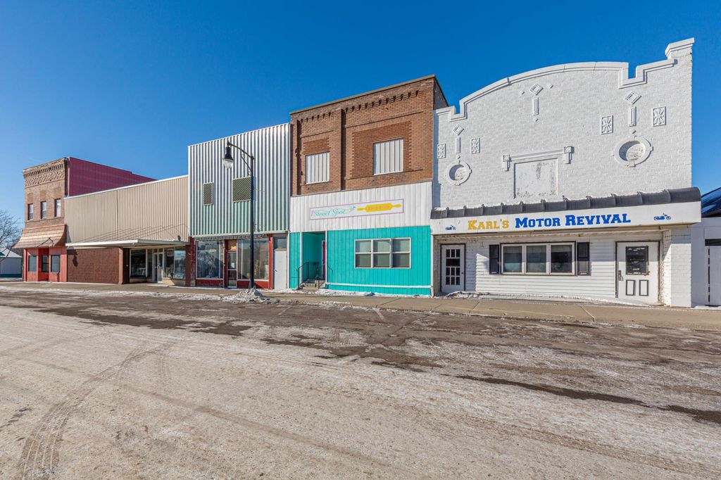 Photo of 127 1st Street SE, Fairfax, MN 55332 (MLS # 7016317)