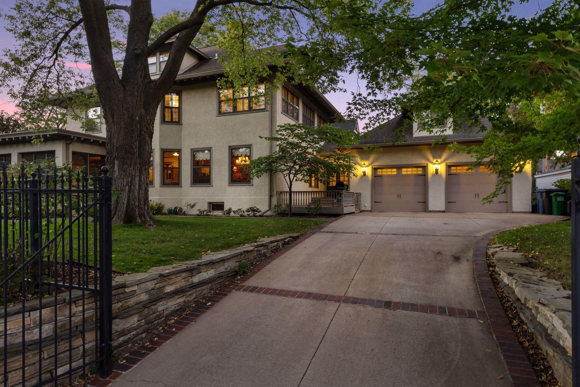 4551 Dupont Avenue S