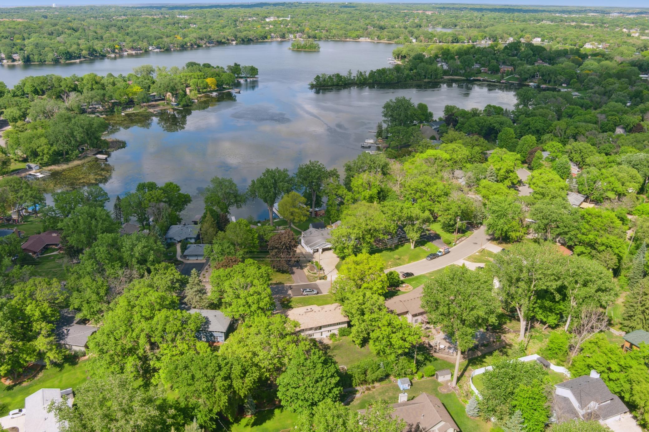 10150 Oak Shore Drive