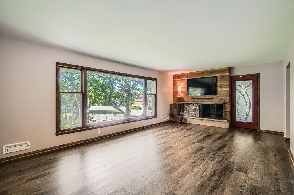 10150 Oak Shore Drive