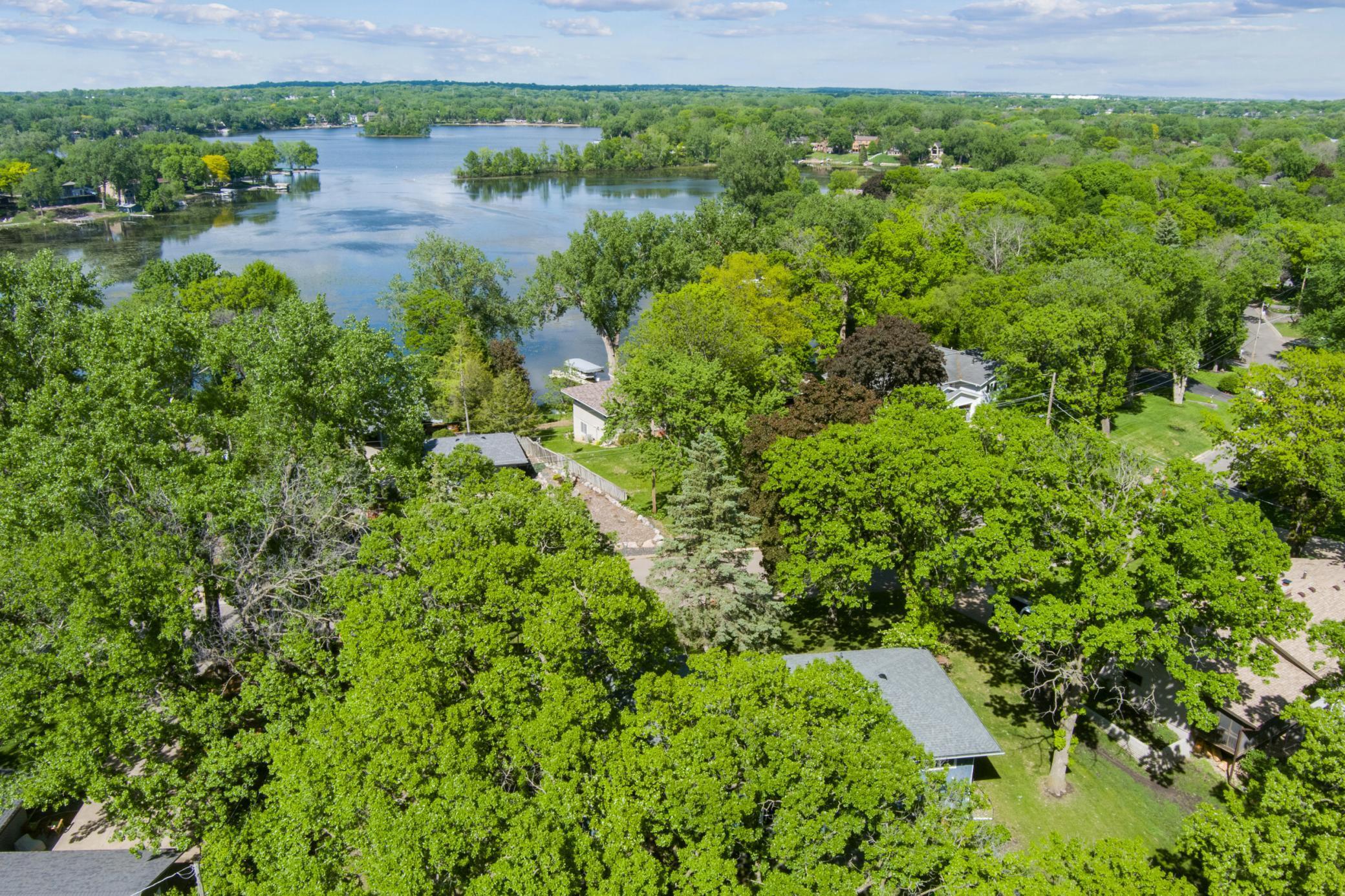 10150 Oak Shore Drive
