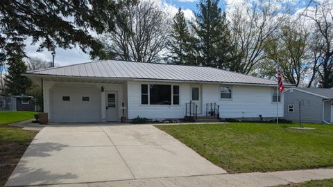Photo of 1430 N 4th Street, Montevideo, MN 56265 (MLS # 7038578)
