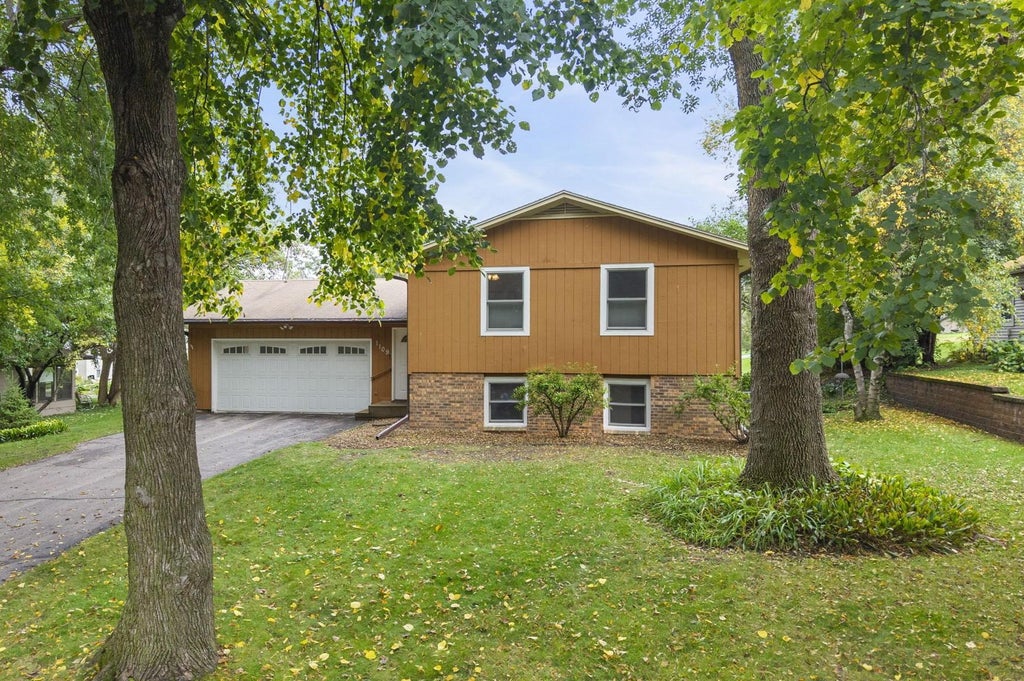 Photo of 1109 Elm Street, Northfield, MN 55057 (MLS # 7150893)
