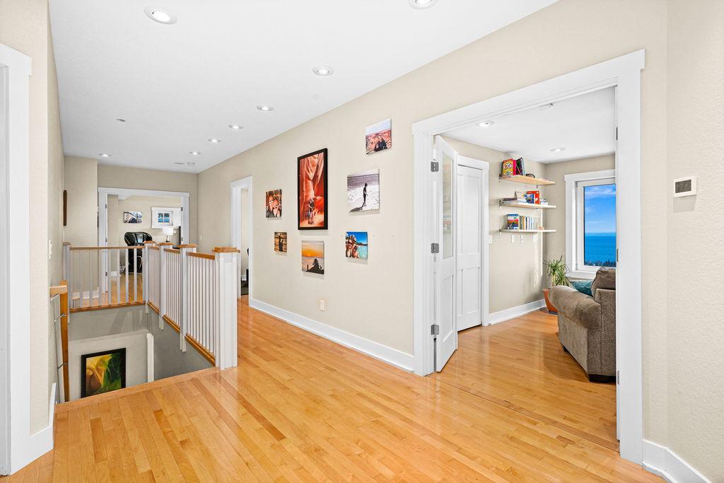 Duluth, Minnesota, 55804, United States, 5 Bedrooms Bedrooms, ,6 BathroomsBathrooms,Residential,Active,2014596