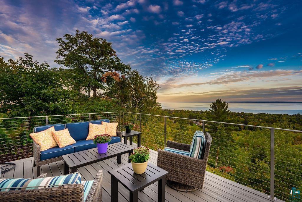 Duluth, Minnesota, 55804, United States, 5 Bedrooms Bedrooms, ,6 BathroomsBathrooms,Residential,Active,2014596