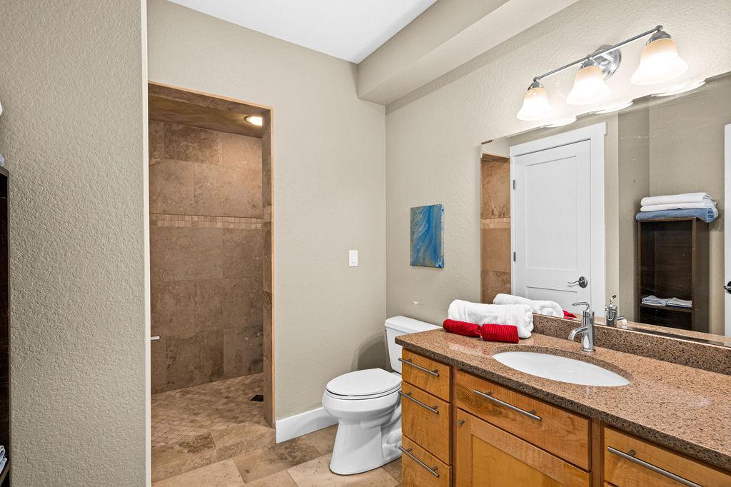 Duluth, Minnesota, 55804, United States, 5 Bedrooms Bedrooms, ,6 BathroomsBathrooms,Residential,Active,2014596