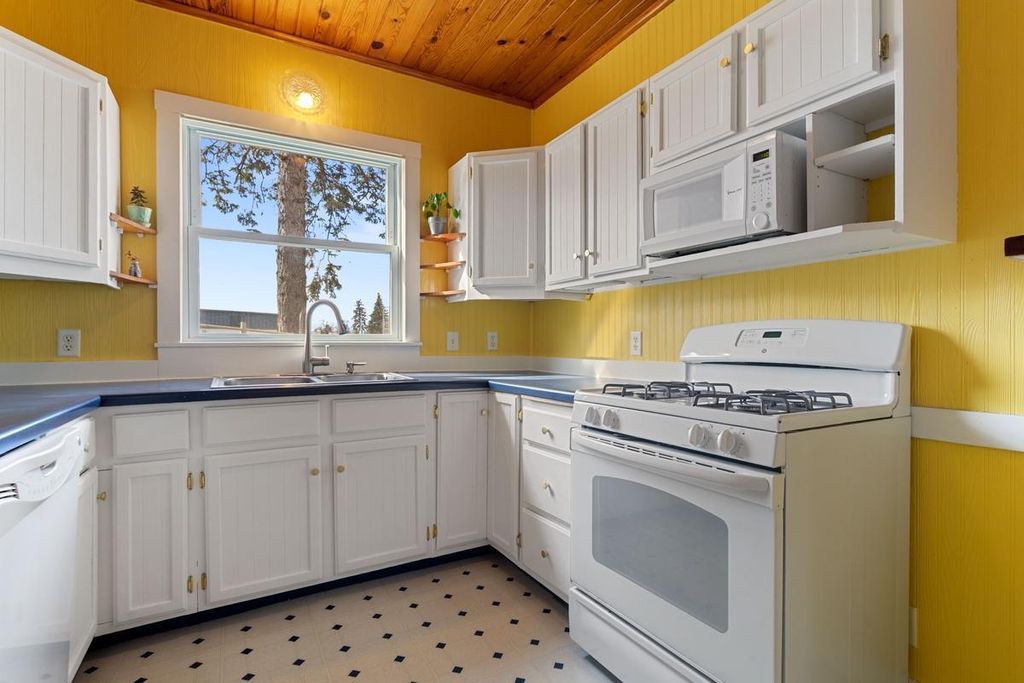 Photo of 30675 Olinda Trail, Lindstrom, MN 55045 (MLS # 7054557)