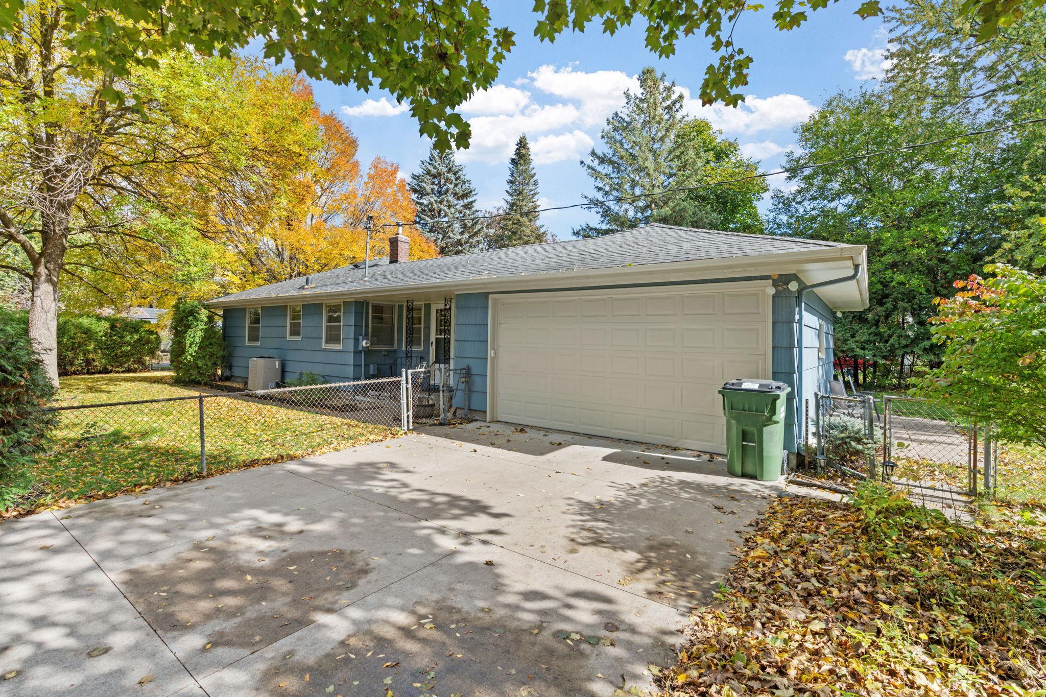 1936 Grant Road