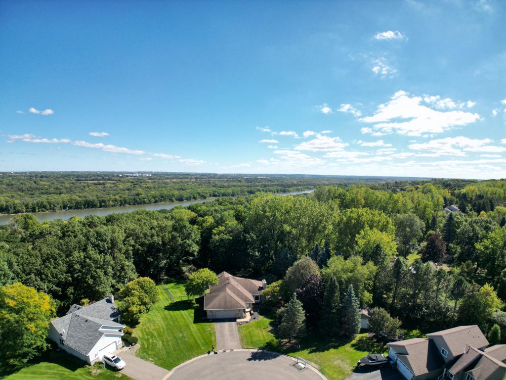 Photo of 8023 Delano Court, Inver Grove Heights, MN 55076 (MLS # 7151930)